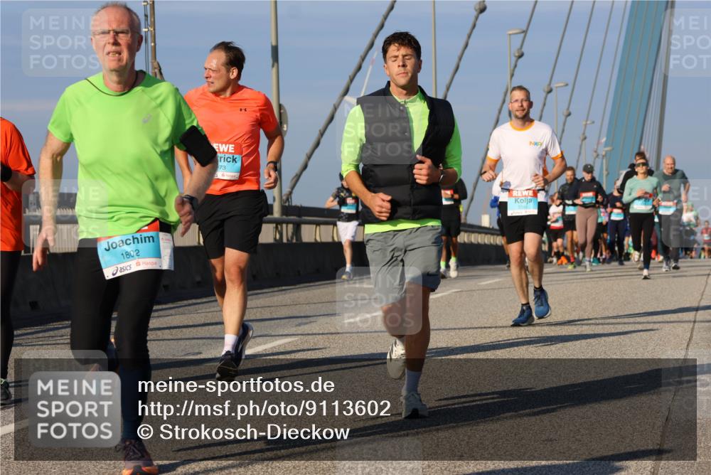 03.10.2025 - Köhlbrandbrückenlauf Strokosch-Dieckow http://msf.ph/oto/9113602 03.10.2025 09:47:56 Position 2 1802, 73, 3345 meine-sportfotos.de