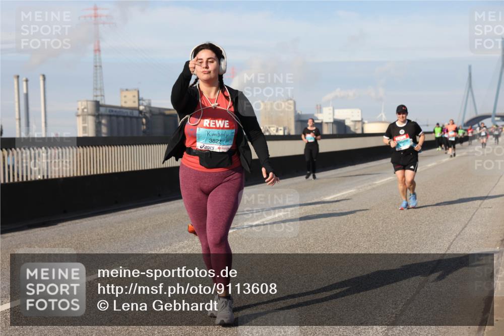03.10.2025 - Köhlbrandbrückenlauf Lena Gebhardt http://msf.ph/oto/9113608 03.10.2025 10:17:00 Position 2 3822 meine-sportfotos.de