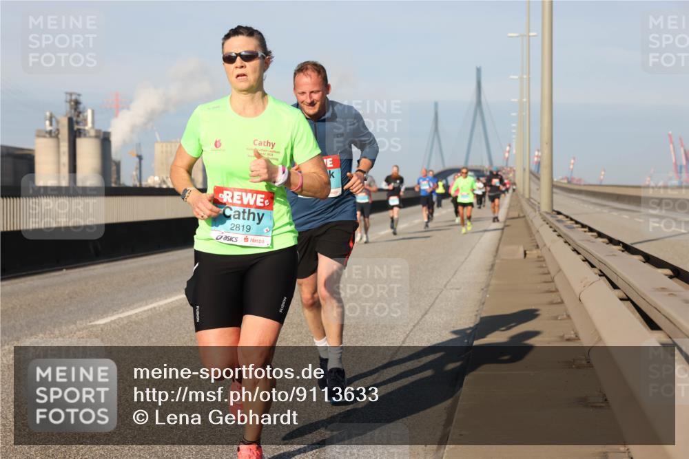 03.10.2025 - Köhlbrandbrückenlauf Lena Gebhardt http://msf.ph/oto/9113633 03.10.2025 09:42:49 Position 2 2819 meine-sportfotos.de