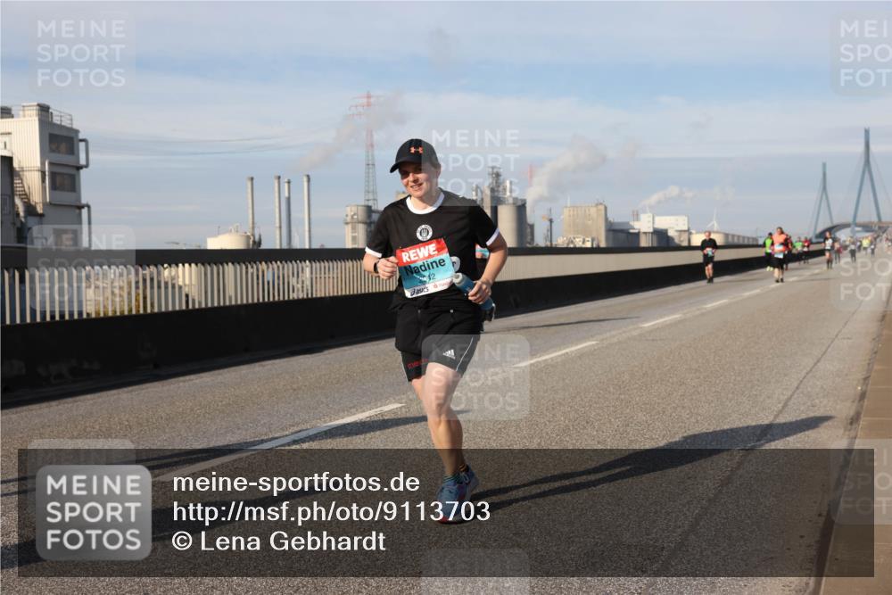 03.10.2025 - Köhlbrandbrückenlauf Lena Gebhardt http://msf.ph/oto/9113703 03.10.2025 10:17:04 Position 2 2042 meine-sportfotos.de