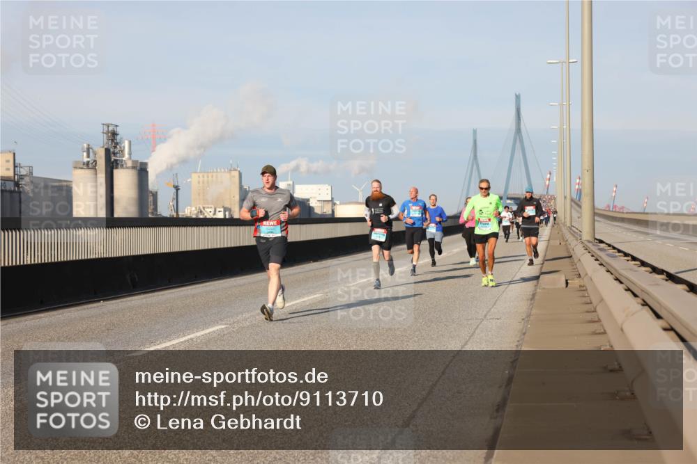 03.10.2025 - Köhlbrandbrückenlauf Lena Gebhardt http://msf.ph/oto/9113710 03.10.2025 09:42:53 Position 2  meine-sportfotos.de