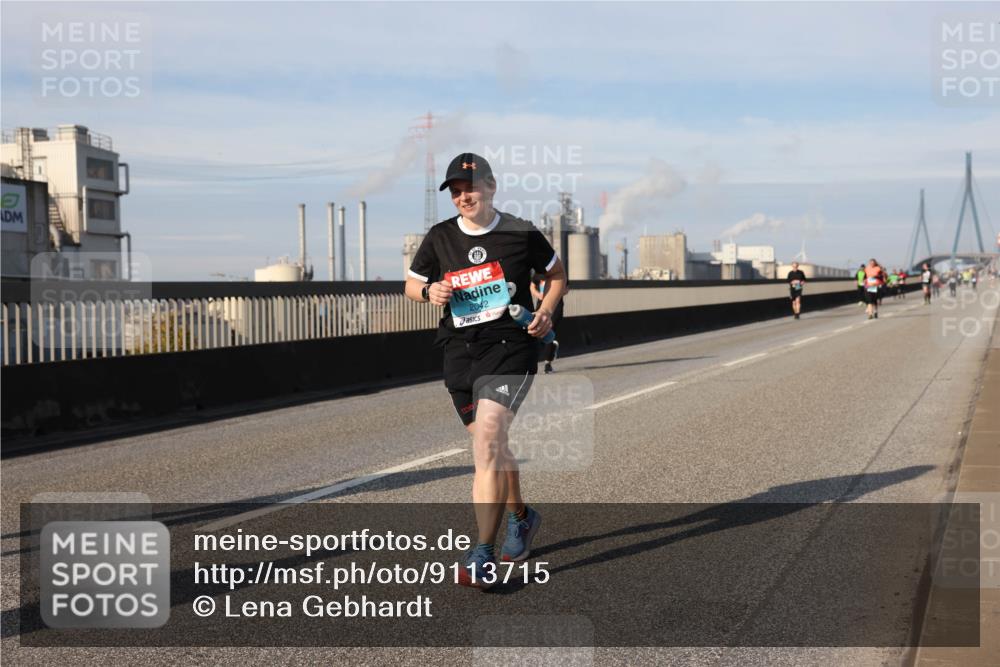 03.10.2025 - Köhlbrandbrückenlauf Lena Gebhardt http://msf.ph/oto/9113715 03.10.2025 10:17:04 Position 2 2042 meine-sportfotos.de
