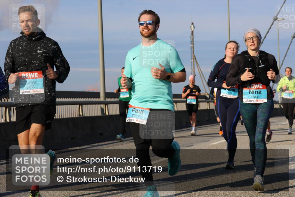 03.10.2025 - Köhlbrandbrückenlauf Strokosch-Dieckow http://msf.ph/oto/9113719 03.10.2025 09:48:11 Position 2 3768, 2077, 1654, 1844 meine-sportfotos.de