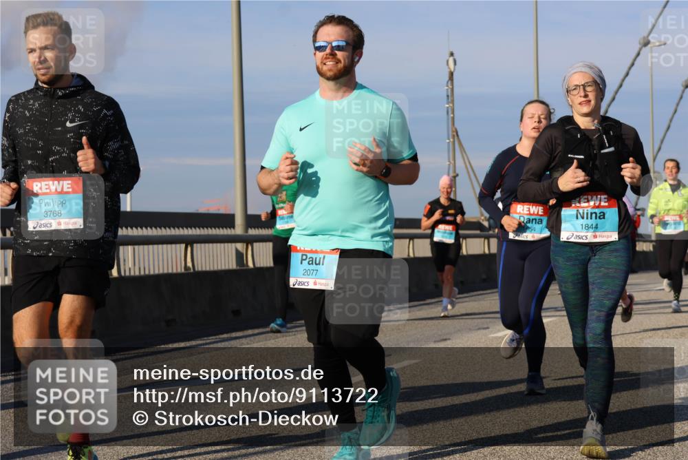 03.10.2025 - Köhlbrandbrückenlauf Strokosch-Dieckow http://msf.ph/oto/9113722 03.10.2025 09:48:11 Position 2 3768, 2077, 1654, 1844 meine-sportfotos.de