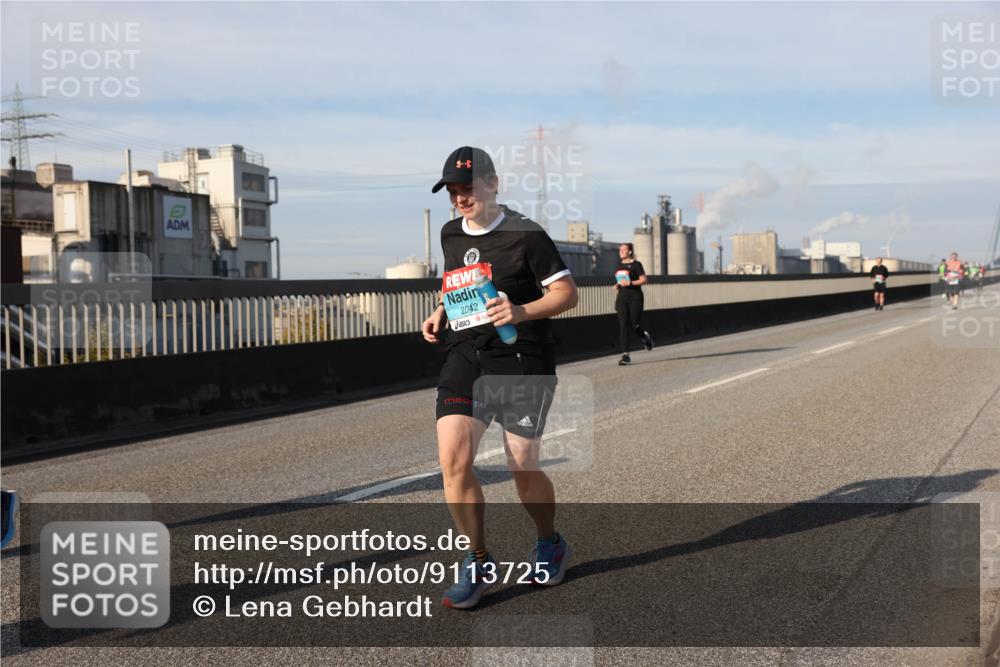 03.10.2025 - Köhlbrandbrückenlauf Lena Gebhardt http://msf.ph/oto/9113725 03.10.2025 10:17:04 Position 2 2042 meine-sportfotos.de