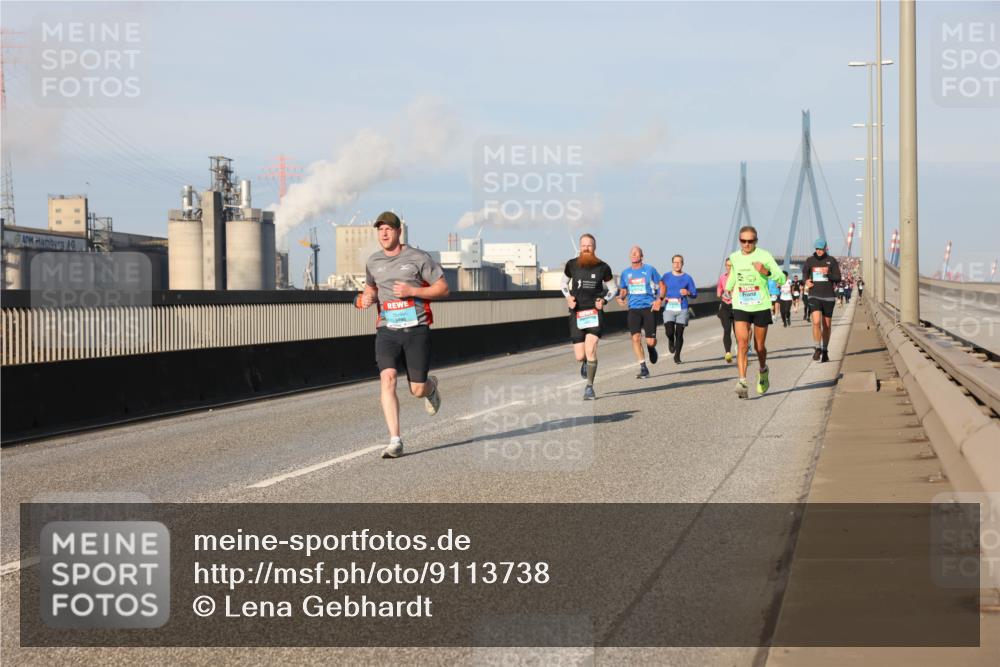 03.10.2025 - Köhlbrandbrückenlauf Lena Gebhardt http://msf.ph/oto/9113738 03.10.2025 09:42:53 Position 2  meine-sportfotos.de
