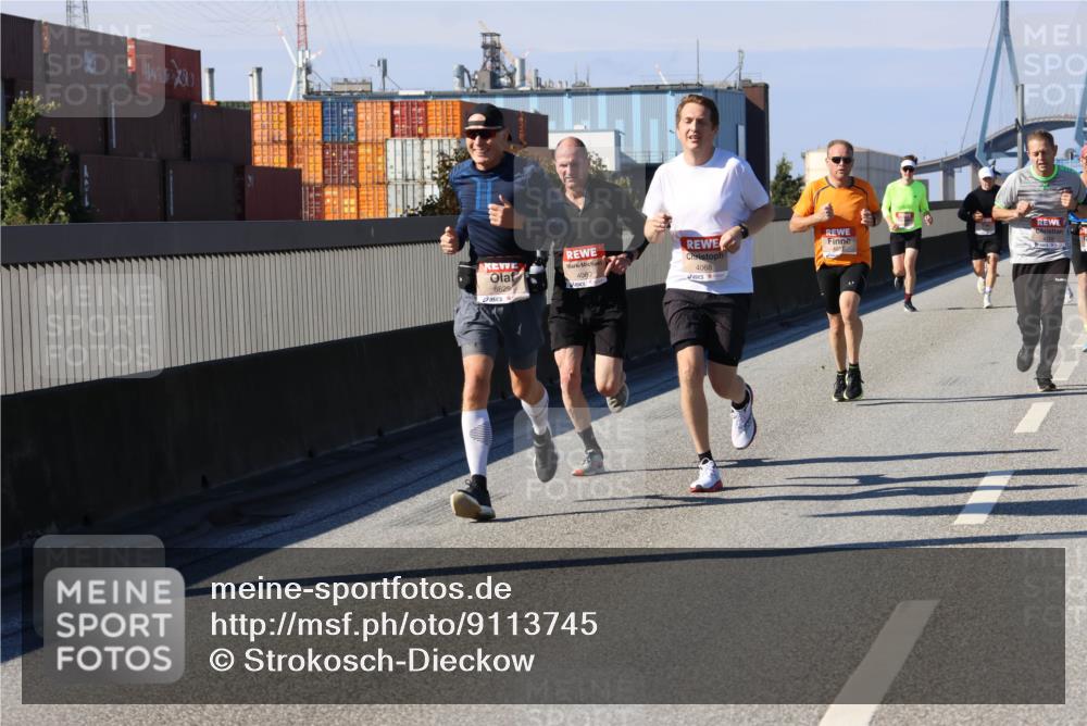 03.10.2025 - Köhlbrandbrückenlauf Strokosch-Dieckow http://msf.ph/oto/9113745 03.10.2025 12:44:00 Position 3 4080, 4068, 6629 meine-sportfotos.de