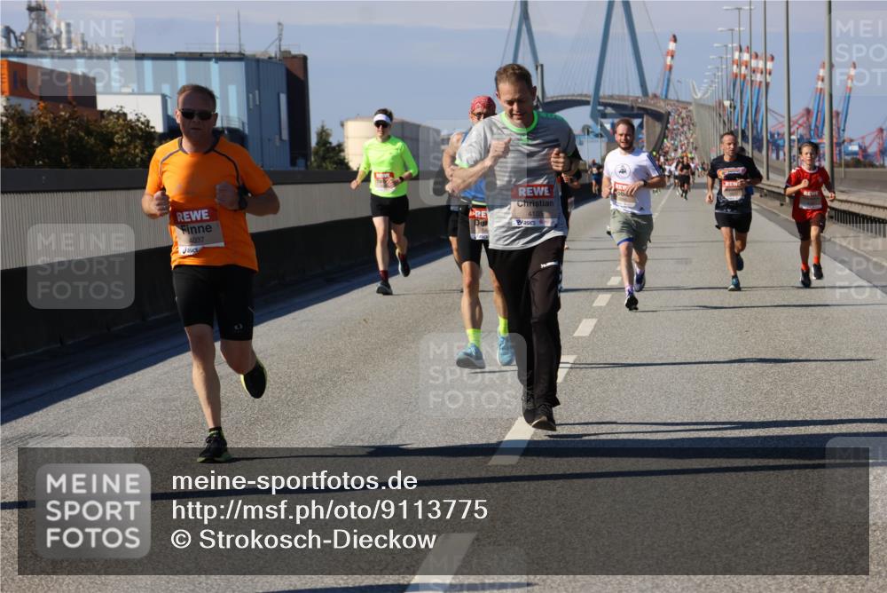 03.10.2025 - Köhlbrandbrückenlauf Strokosch-Dieckow http://msf.ph/oto/9113775 03.10.2025 12:44:03 Position 3 4037, 4105 meine-sportfotos.de