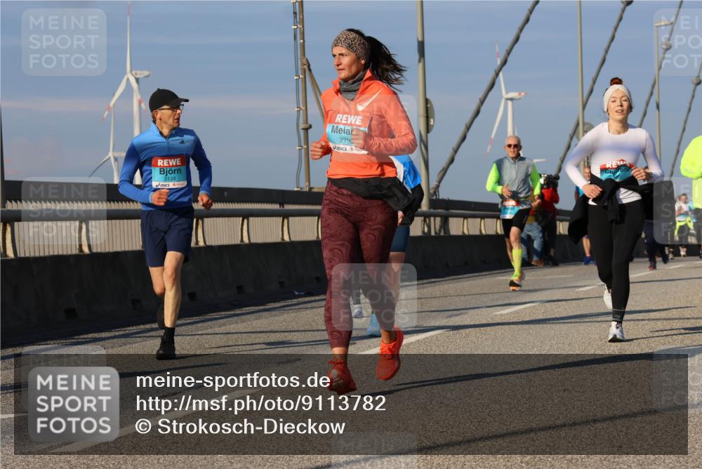 03.10.2025 - Köhlbrandbrückenlauf Strokosch-Dieckow http://msf.ph/oto/9113782 03.10.2025 09:48:18 Position 2 3124, 2790 meine-sportfotos.de