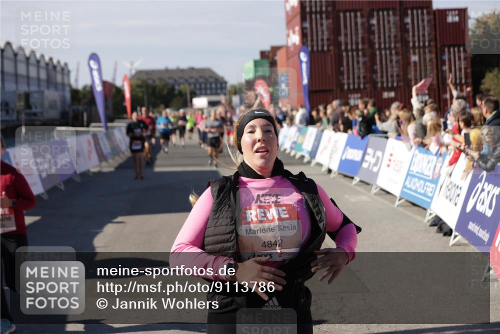 03.10.2025 - Köhlbrandbrückenlauf Jannik Wohlers http://msf.ph/oto/9113786 03.10.2025 13:31:56 Ziel 4415, 4416, 4842, 4902, 4935, 5267, 5463, 5817, 6076, 6452, 6736 meine-sportfotos.de