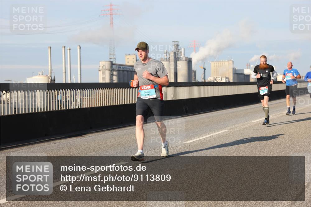 03.10.2025 - Köhlbrandbrückenlauf Lena Gebhardt http://msf.ph/oto/9113809 03.10.2025 09:42:54 Position 2 3795 meine-sportfotos.de