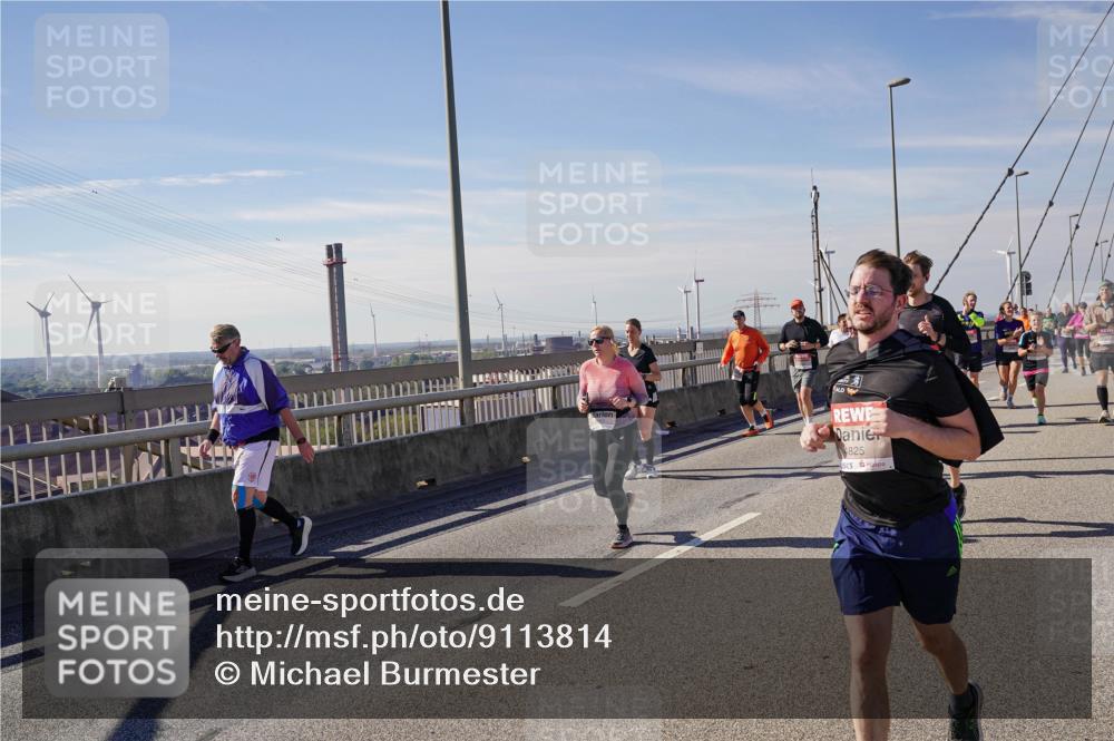 03.10.2025 - Köhlbrandbrückenlauf Michael Burmester http://msf.ph/oto/9113814 03.10.2025 12:55:31 Position 2 4825 meine-sportfotos.de
