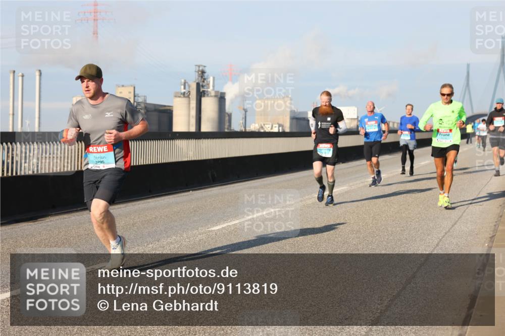03.10.2025 - Köhlbrandbrückenlauf Lena Gebhardt http://msf.ph/oto/9113819 03.10.2025 09:42:55 Position 2 3795 meine-sportfotos.de
