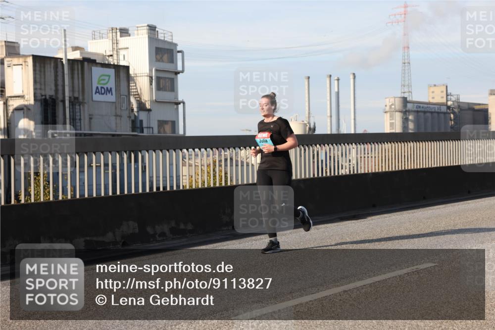 03.10.2025 - Köhlbrandbrückenlauf Lena Gebhardt http://msf.ph/oto/9113827 03.10.2025 10:17:06 Position 2  meine-sportfotos.de