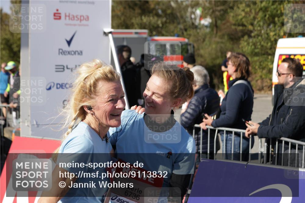 03.10.2025 - Köhlbrandbrückenlauf Jannik Wohlers http://msf.ph/oto/9113832 03.10.2025 13:32:00 Ziel 4842, 4902, 4935, 5246, 5247, 5248, 5267, 5463, 5817, 6076, 6126, 6460, 6736 meine-sportfotos.de
