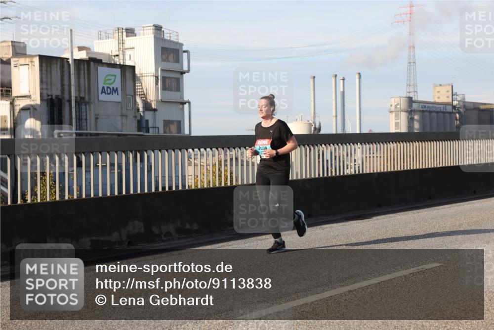 03.10.2025 - Köhlbrandbrückenlauf Lena Gebhardt http://msf.ph/oto/9113838 03.10.2025 10:17:06 Position 2  meine-sportfotos.de