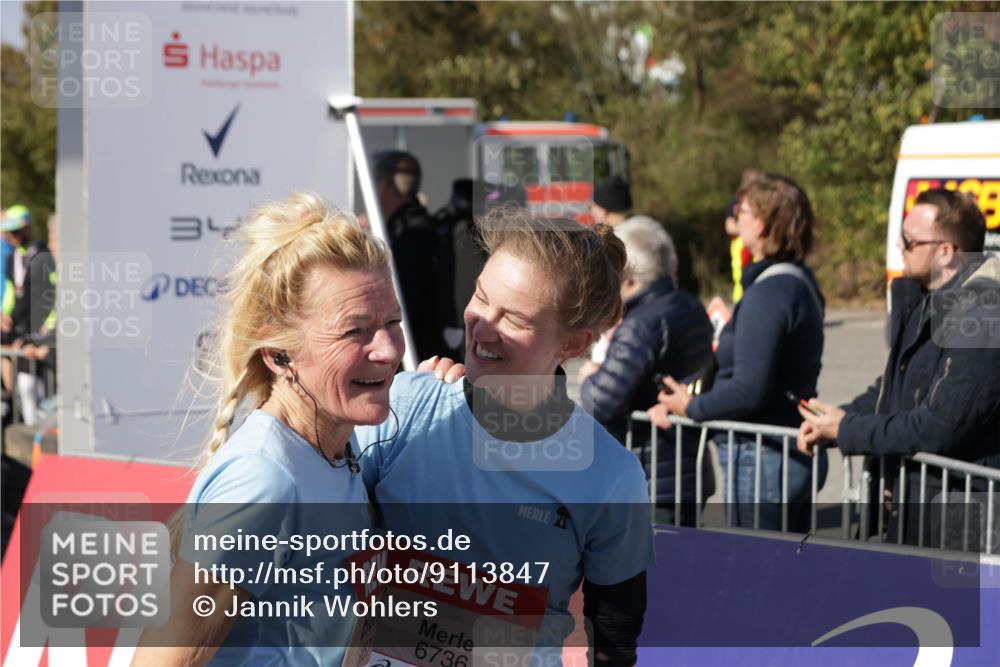 03.10.2025 - Köhlbrandbrückenlauf Jannik Wohlers http://msf.ph/oto/9113847 03.10.2025 13:32:00 Ziel 4842, 4902, 4935, 5246, 5247, 5248, 5267, 5463, 5817, 6076, 6126, 6460, 6736 meine-sportfotos.de