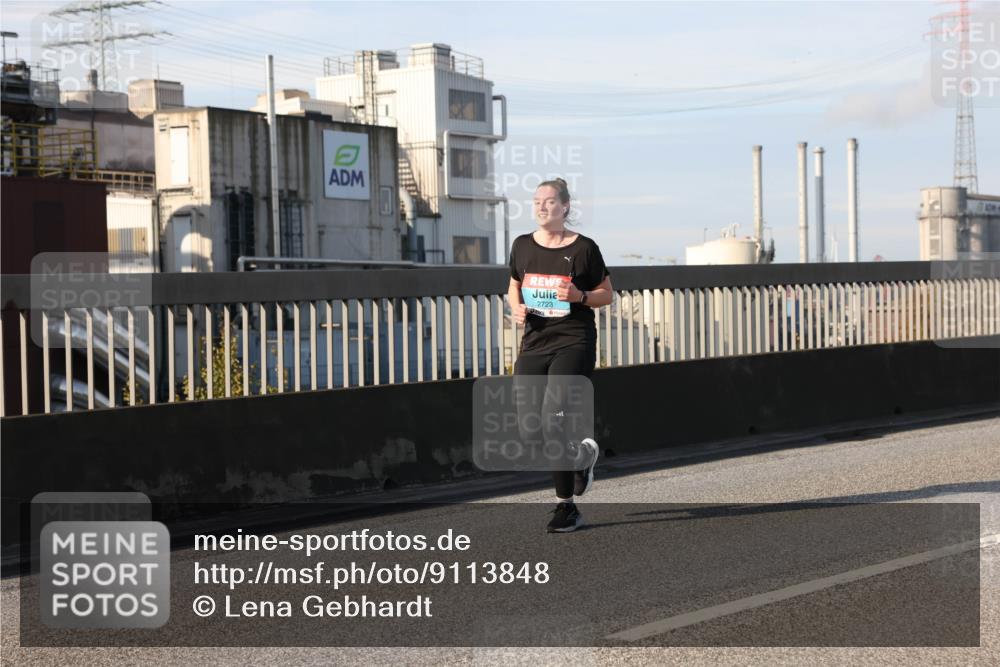 03.10.2025 - Köhlbrandbrückenlauf Lena Gebhardt http://msf.ph/oto/9113848 03.10.2025 10:17:07 Position 2 2723 meine-sportfotos.de