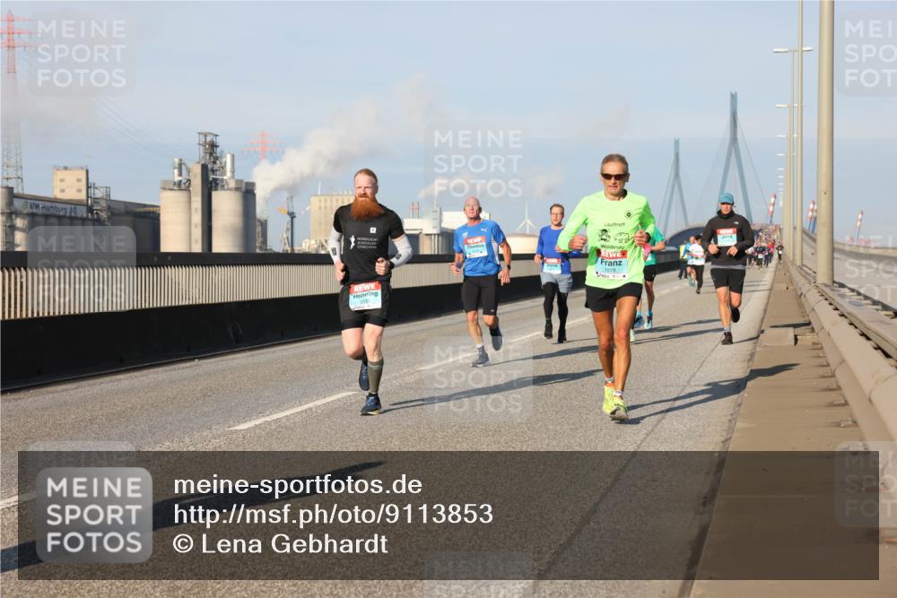 03.10.2025 - Köhlbrandbrückenlauf Lena Gebhardt http://msf.ph/oto/9113853 03.10.2025 09:42:55 Position 2 1079 meine-sportfotos.de