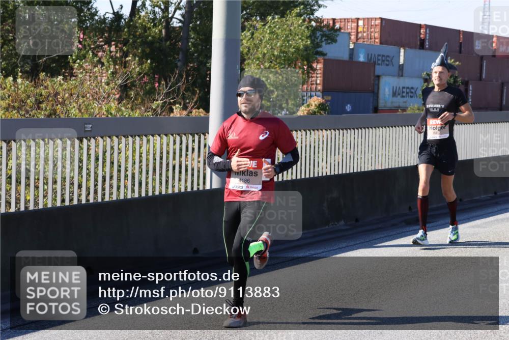 03.10.2025 - Köhlbrandbrückenlauf Strokosch-Dieckow http://msf.ph/oto/9113883 03.10.2025 12:44:14 Position 3 1990, 000, 4186, 6417 meine-sportfotos.de