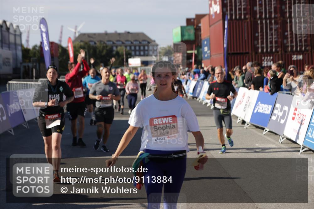 03.10.2025 - Köhlbrandbrückenlauf Jannik Wohlers http://msf.ph/oto/9113884 03.10.2025 13:32:02 Ziel 4443, 4842, 4902, 5155, 5246, 5247, 5248, 5267, 6076, 6126, 6460, 6736 meine-sportfotos.de