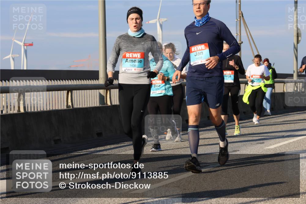 03.10.2025 - Köhlbrandbrückenlauf Strokosch-Dieckow http://msf.ph/oto/9113885 03.10.2025 09:48:32 Position 2 1438, 1514, 1439 meine-sportfotos.de