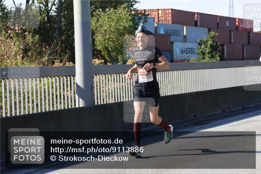 03.10.2025 - Köhlbrandbrückenlauf Strokosch-Dieckow http://msf.ph/oto/9113886 03.10.2025 12:44:15 Position 3 880, 000, 6417 meine-sportfotos.de