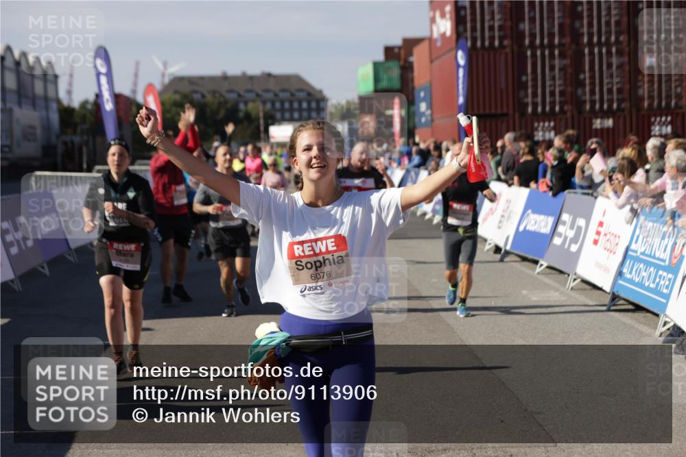03.10.2025 - Köhlbrandbrückenlauf Jannik Wohlers http://msf.ph/oto/9113906 03.10.2025 13:32:02 Ziel 4443, 4842, 4902, 5155, 5246, 5247, 5248, 5267, 6076, 6126, 6460, 6736 meine-sportfotos.de
