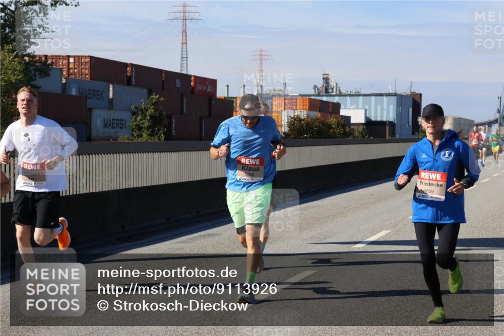 03.10.2025 - Köhlbrandbrückenlauf Strokosch-Dieckow http://msf.ph/oto/9113926 03.10.2025 12:44:17 Position 3 4491, 5960, 5669 meine-sportfotos.de