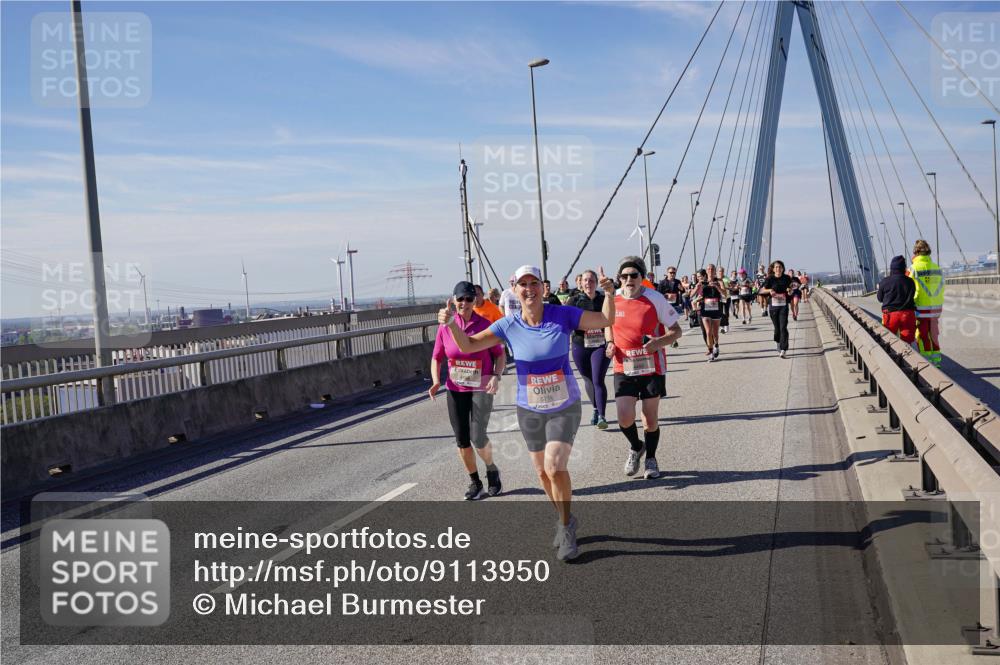 03.10.2025 - Köhlbrandbrückenlauf Michael Burmester http://msf.ph/oto/9113950 03.10.2025 12:55:38 Position 2 5716 meine-sportfotos.de