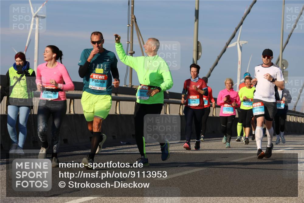 03.10.2025 - Köhlbrandbrückenlauf Strokosch-Dieckow http://msf.ph/oto/9113953 03.10.2025 09:48:39 Position 2 3549, 2025, 3550, 1843, 3596, 3735, 2883 meine-sportfotos.de