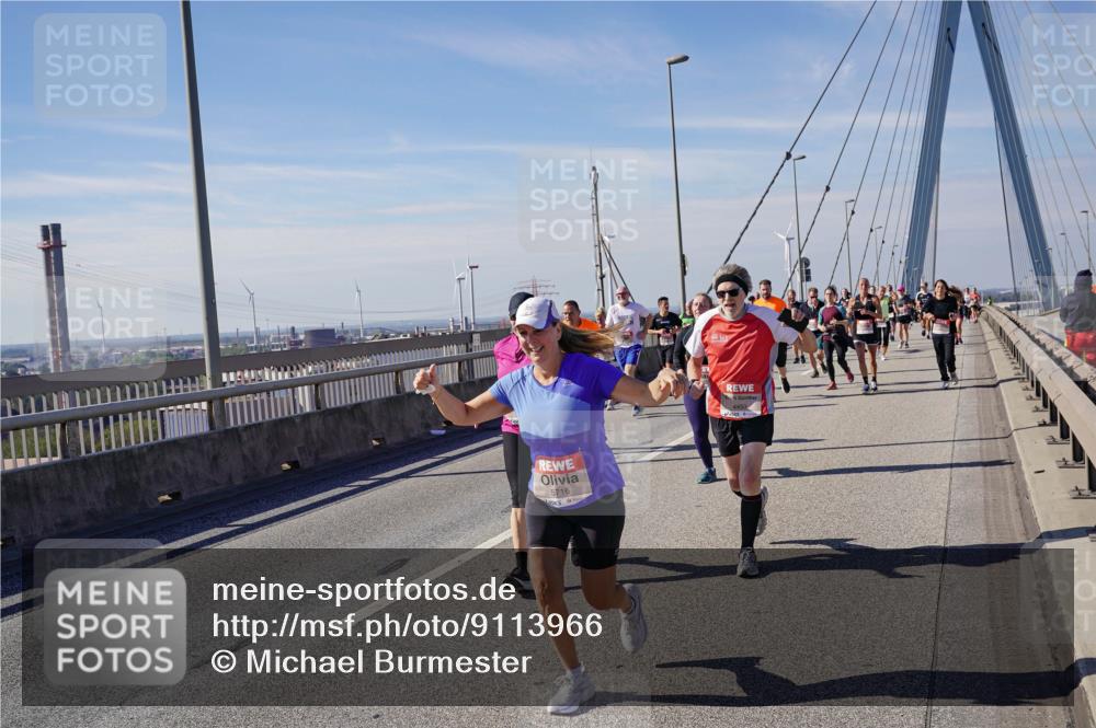 03.10.2025 - Köhlbrandbrückenlauf Michael Burmester http://msf.ph/oto/9113966 03.10.2025 12:55:39 Position 2 5716, 7 meine-sportfotos.de