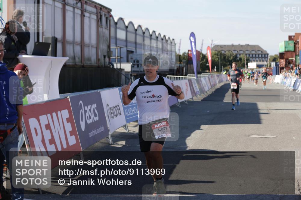 03.10.2025 - Köhlbrandbrückenlauf Jannik Wohlers http://msf.ph/oto/9113969 03.10.2025 13:01:41 Ziel 4047, 4220, 4257, 5424, 5671, 6801 meine-sportfotos.de