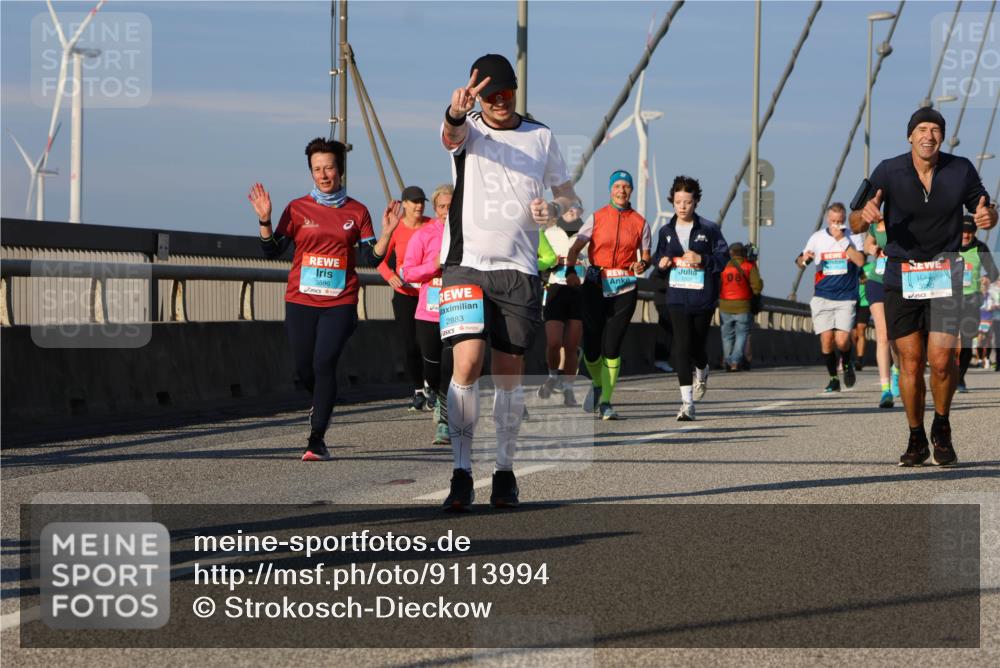 03.10.2025 - Köhlbrandbrückenlauf Strokosch-Dieckow http://msf.ph/oto/9113994 03.10.2025 09:48:42 Position 2 3596, 2883, 08 meine-sportfotos.de