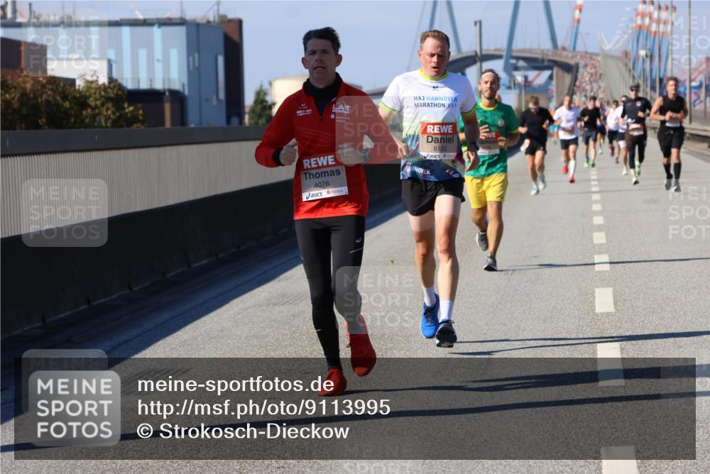 03.10.2025 - Köhlbrandbrückenlauf Strokosch-Dieckow http://msf.ph/oto/9113995 03.10.2025 12:44:28 Position 3 4076, 6152 meine-sportfotos.de
