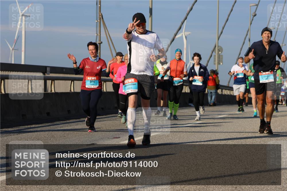 03.10.2025 - Köhlbrandbrückenlauf Strokosch-Dieckow http://msf.ph/oto/9114000 03.10.2025 09:48:42 Position 2 3596, 2883, 08 meine-sportfotos.de