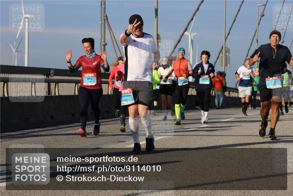 03.10.2025 - Köhlbrandbrückenlauf Strokosch-Dieckow http://msf.ph/oto/9114010 03.10.2025 09:48:42 Position 2 3596, 2883, 1909, 08, 3750 meine-sportfotos.de