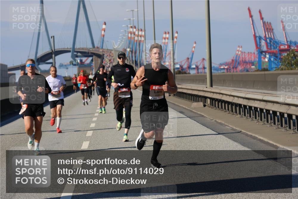 03.10.2025 - Köhlbrandbrückenlauf Strokosch-Dieckow http://msf.ph/oto/9114029 03.10.2025 12:44:36 Position 3 4083 meine-sportfotos.de