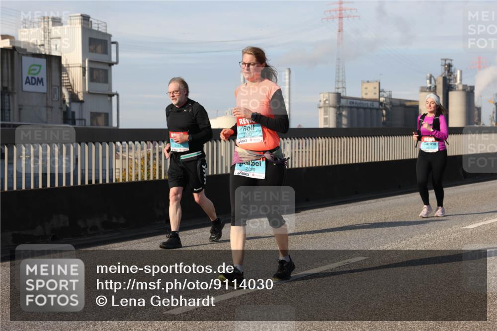 03.10.2025 - Köhlbrandbrückenlauf Lena Gebhardt http://msf.ph/oto/9114030 03.10.2025 10:17:18 Position 2 2347, 2620 meine-sportfotos.de