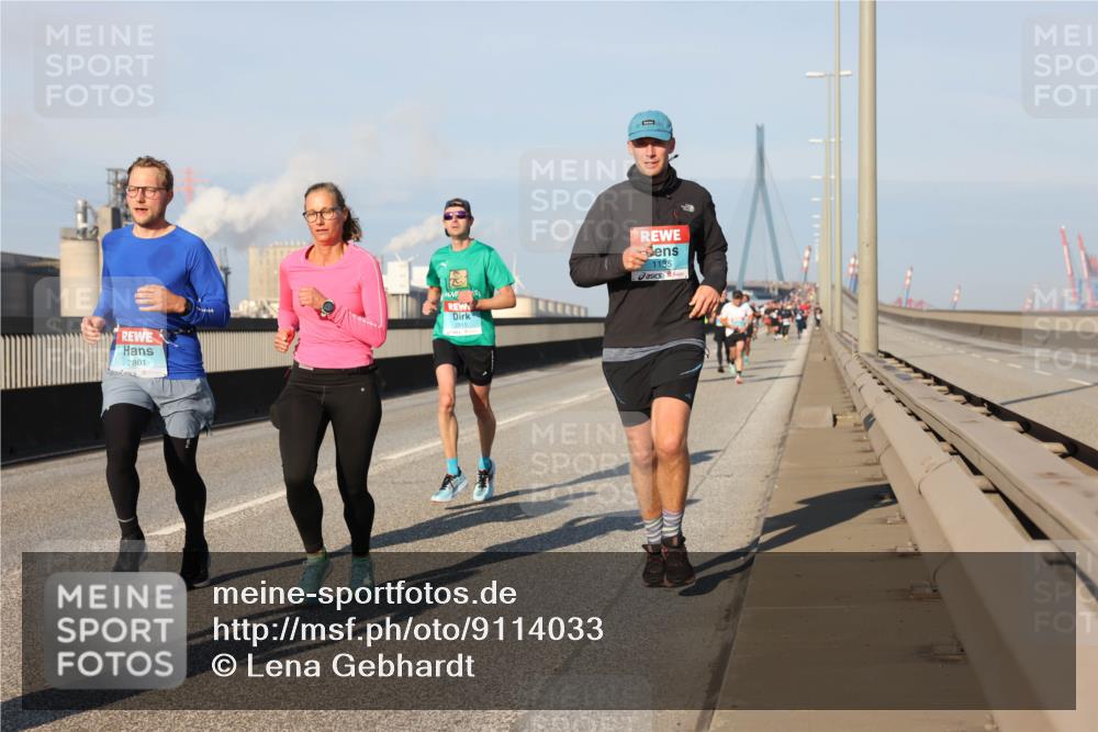 03.10.2025 - Köhlbrandbrückenlauf Lena Gebhardt http://msf.ph/oto/9114033 03.10.2025 09:42:59 Position 2 2801, 2815, 1135 meine-sportfotos.de