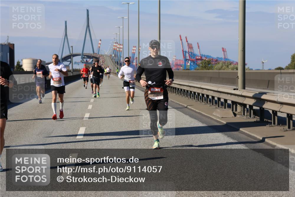 03.10.2025 - Köhlbrandbrückenlauf Strokosch-Dieckow http://msf.ph/oto/9114057 03.10.2025 12:44:40 Position 3 6020 meine-sportfotos.de