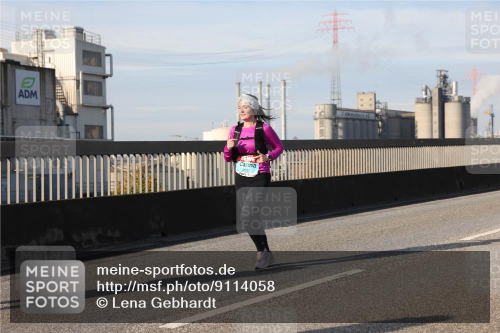 03.10.2025 - Köhlbrandbrückenlauf Lena Gebhardt http://msf.ph/oto/9114058 03.10.2025 10:17:20 Position 2 2531 meine-sportfotos.de