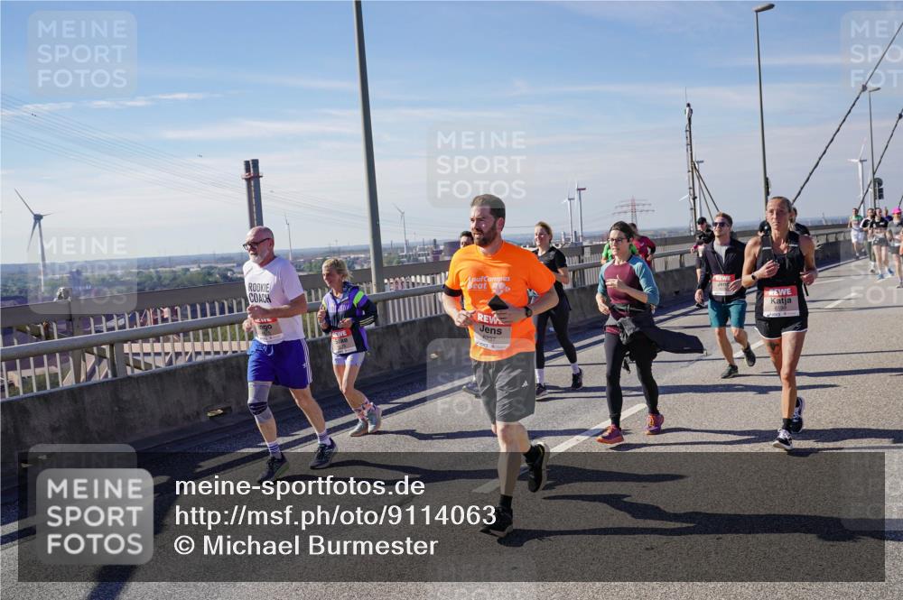 03.10.2025 - Köhlbrandbrückenlauf Michael Burmester http://msf.ph/oto/9114063 03.10.2025 12:55:43 Position 2 6237 meine-sportfotos.de