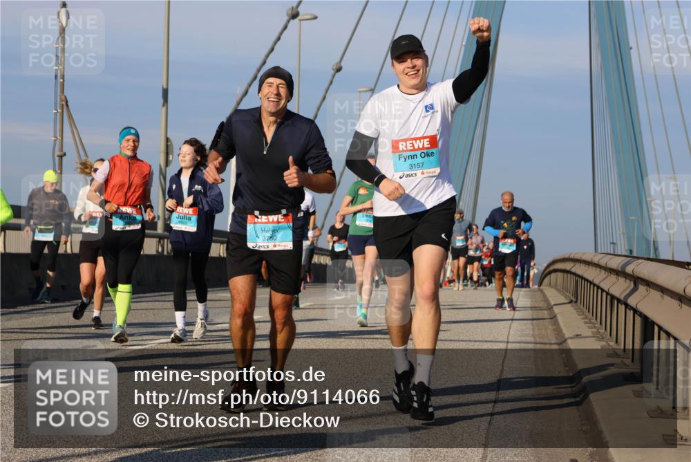 03.10.2025 - Köhlbrandbrückenlauf Strokosch-Dieckow http://msf.ph/oto/9114066 03.10.2025 09:48:45 Position 2 3750, 3157 meine-sportfotos.de