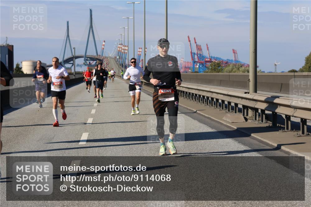 03.10.2025 - Köhlbrandbrückenlauf Strokosch-Dieckow http://msf.ph/oto/9114068 03.10.2025 12:44:41 Position 3 6020 meine-sportfotos.de