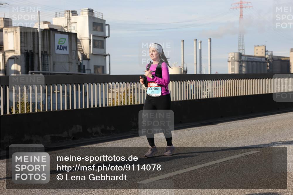 03.10.2025 - Köhlbrandbrückenlauf Lena Gebhardt http://msf.ph/oto/9114078 03.10.2025 10:17:21 Position 2 2531 meine-sportfotos.de