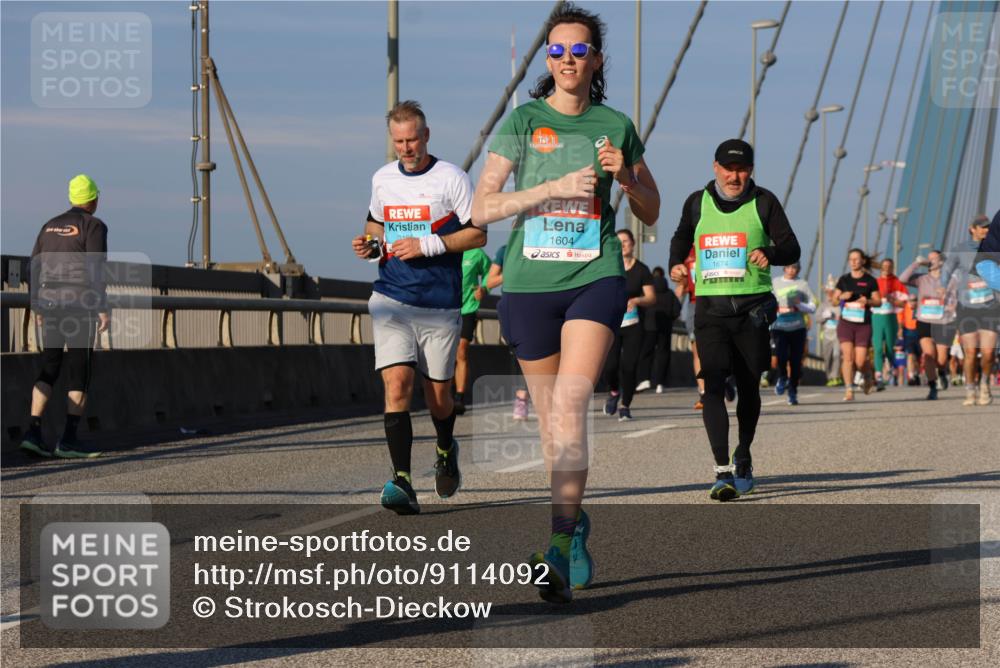 03.10.2025 - Köhlbrandbrückenlauf Strokosch-Dieckow http://msf.ph/oto/9114092 03.10.2025 09:48:48 Position 2 1604, 1674 meine-sportfotos.de