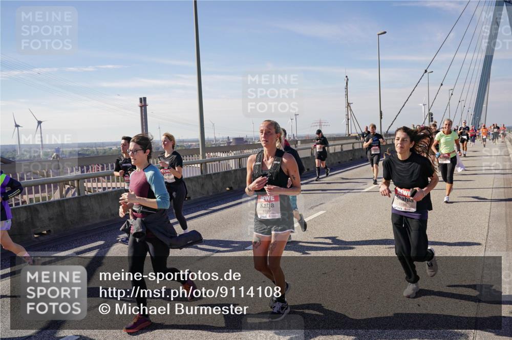 03.10.2025 - Köhlbrandbrückenlauf Michael Burmester http://msf.ph/oto/9114108 03.10.2025 12:55:45 Position 2 6199, 6198 meine-sportfotos.de