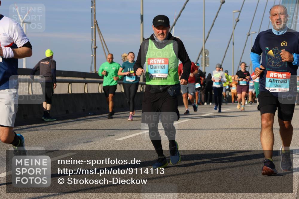 03.10.2025 - Köhlbrandbrückenlauf Strokosch-Dieckow http://msf.ph/oto/9114113 03.10.2025 09:48:51 Position 2 1674, 1296 meine-sportfotos.de