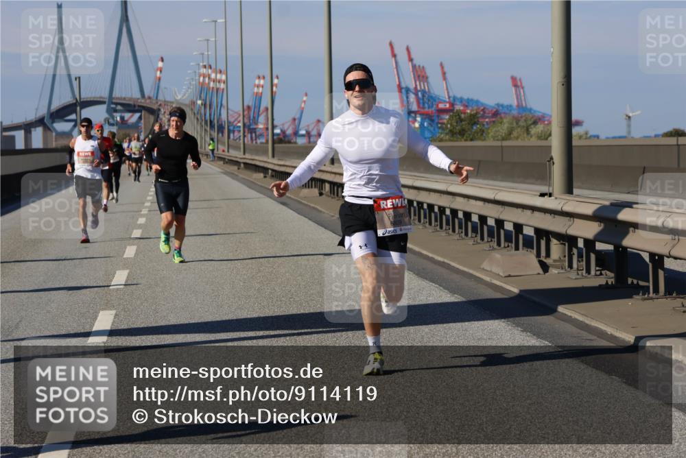 03.10.2025 - Köhlbrandbrückenlauf Strokosch-Dieckow http://msf.ph/oto/9114119 03.10.2025 12:44:44 Position 3 6809 meine-sportfotos.de